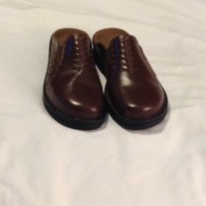 👠Clarkes Leather Clogs. Worn once.